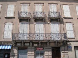 Balcons – Place de la Fraternité – Millau