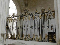Grilles – cathédrale Notre-Dame-et-Saint-Edme – Pontigny Grilles – cathédrale Notre-Dame-et-Saint-Edme – Pontigny