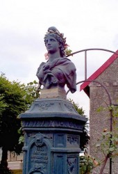 Marianne ou la République – Rue du Moulin – Saint-Usage