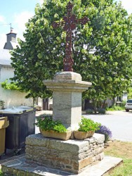 Croix – Place des Tilleuls – Mayran Croix – Place des Tilleuls – Mayran