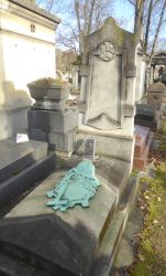 Sépulture de la famille Fassiaty – Cimetière du Père-Lachaise – Paris (75020)