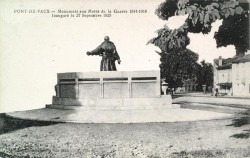 Monument aux morts de 14-18 – Pont-de-Vaux Monument aux morts de 14-18 – Pont-de-Vaux